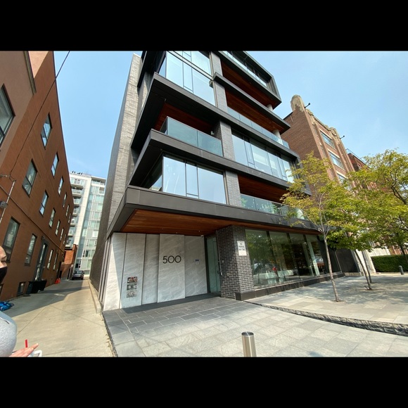 Meet your Posher, Ana - Picture 1 of 1